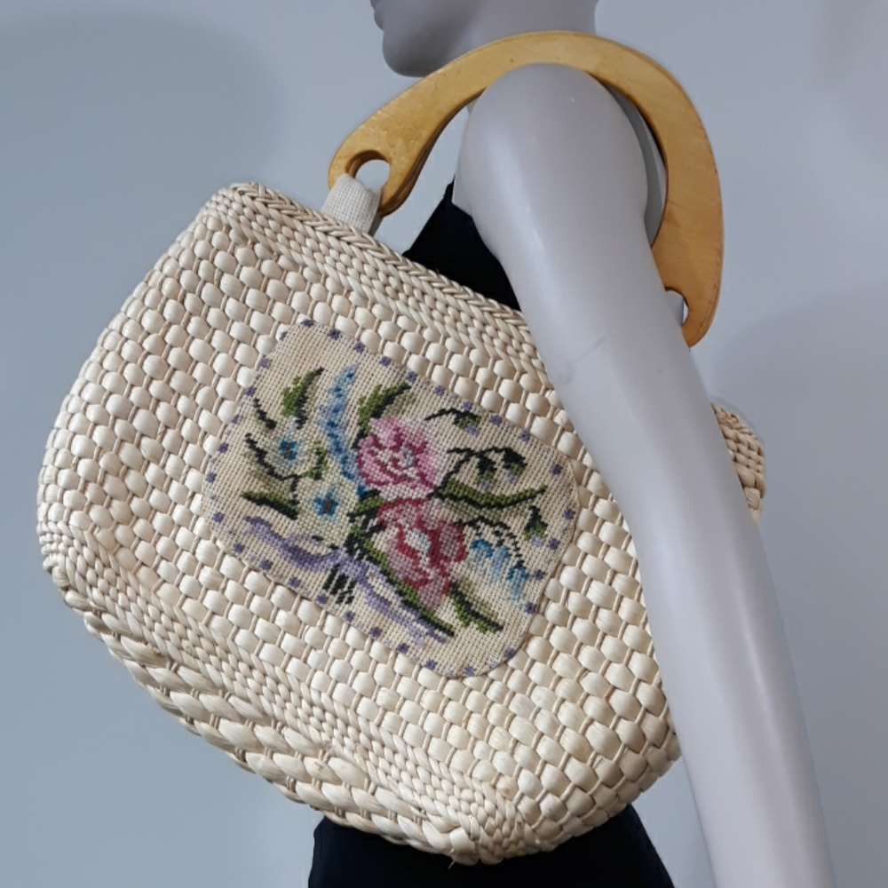 Wicker Floral Embroidered Wood Handle Vintage Bag